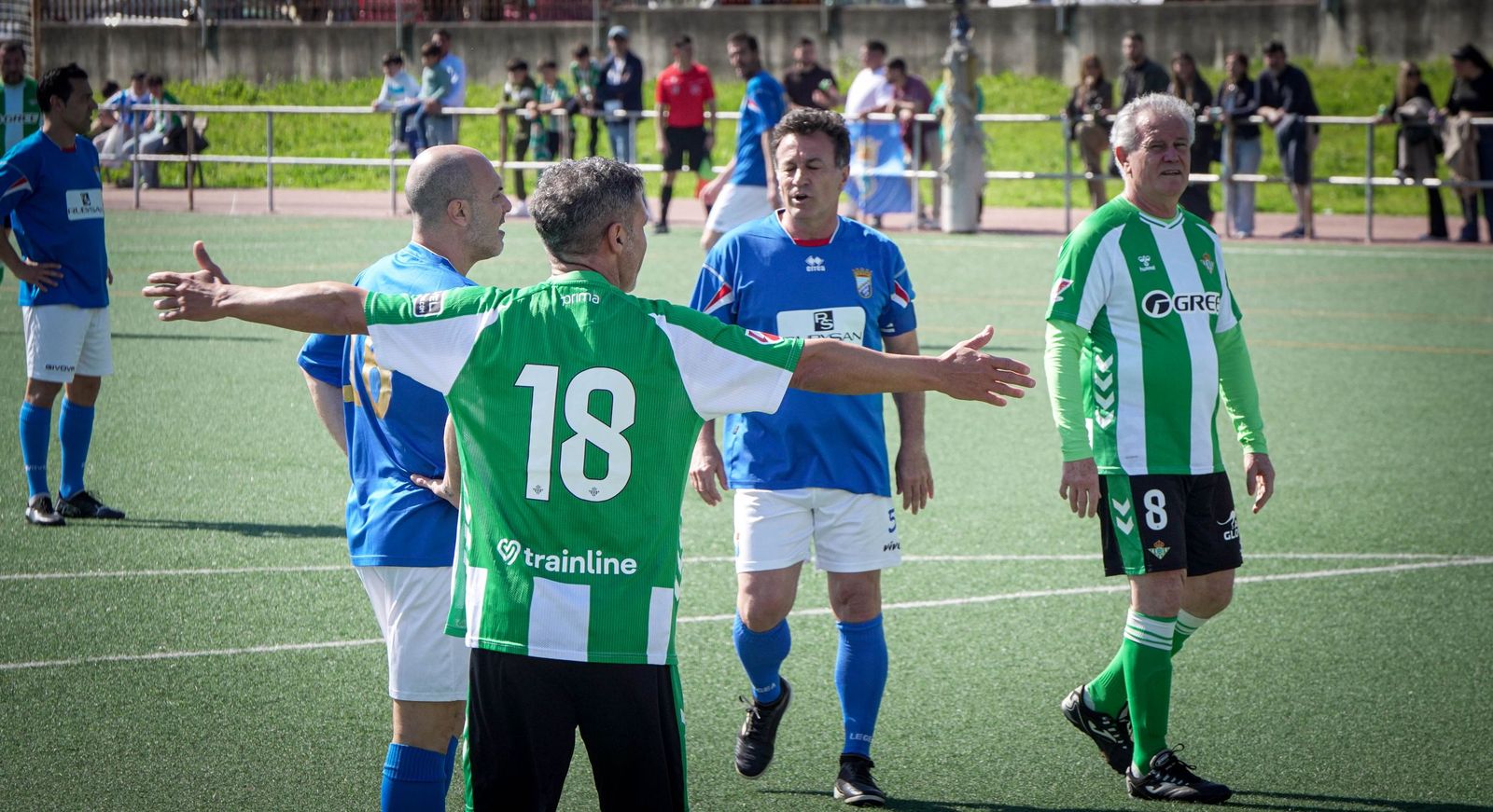 Imágenes del partido de Veteranos del Xerez CD y el Betis