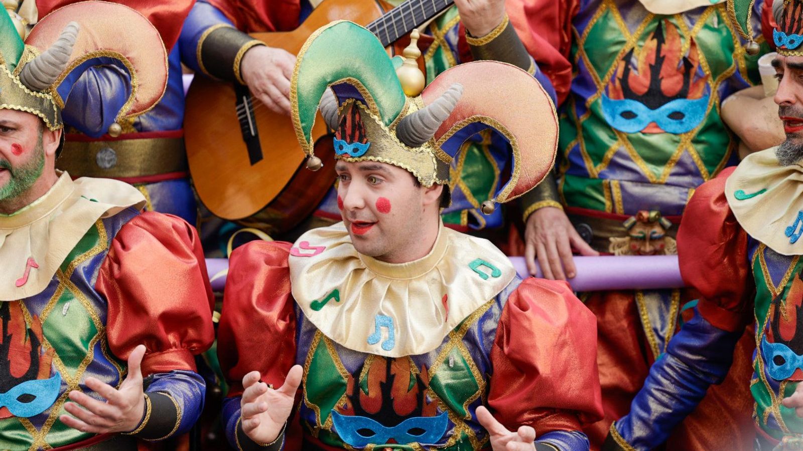 Las mejores imágenes del primer domingo de Carnaval de Cádiz