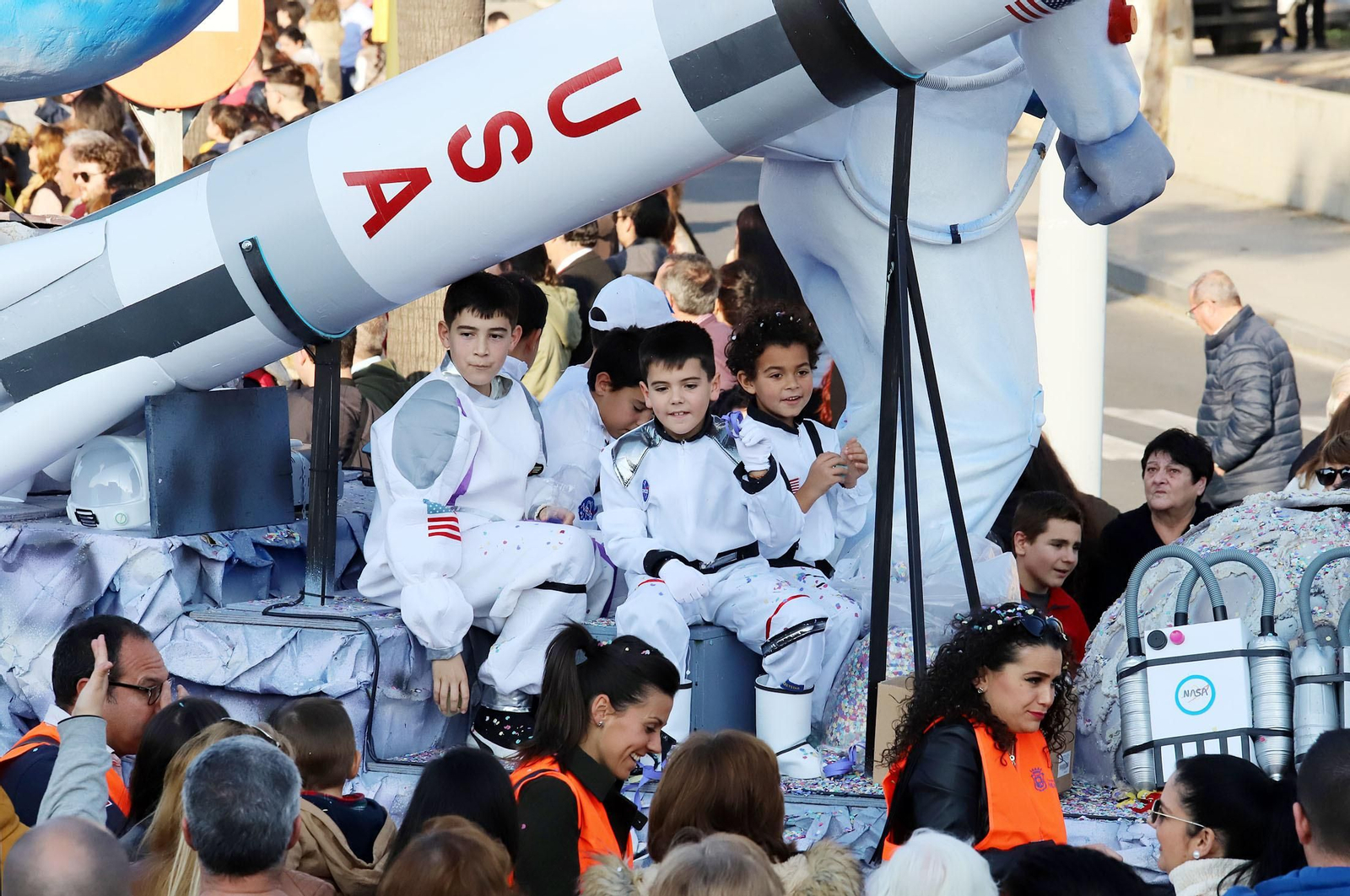 Imágenes de la cabalgata de los Reyes Magos de Huelva