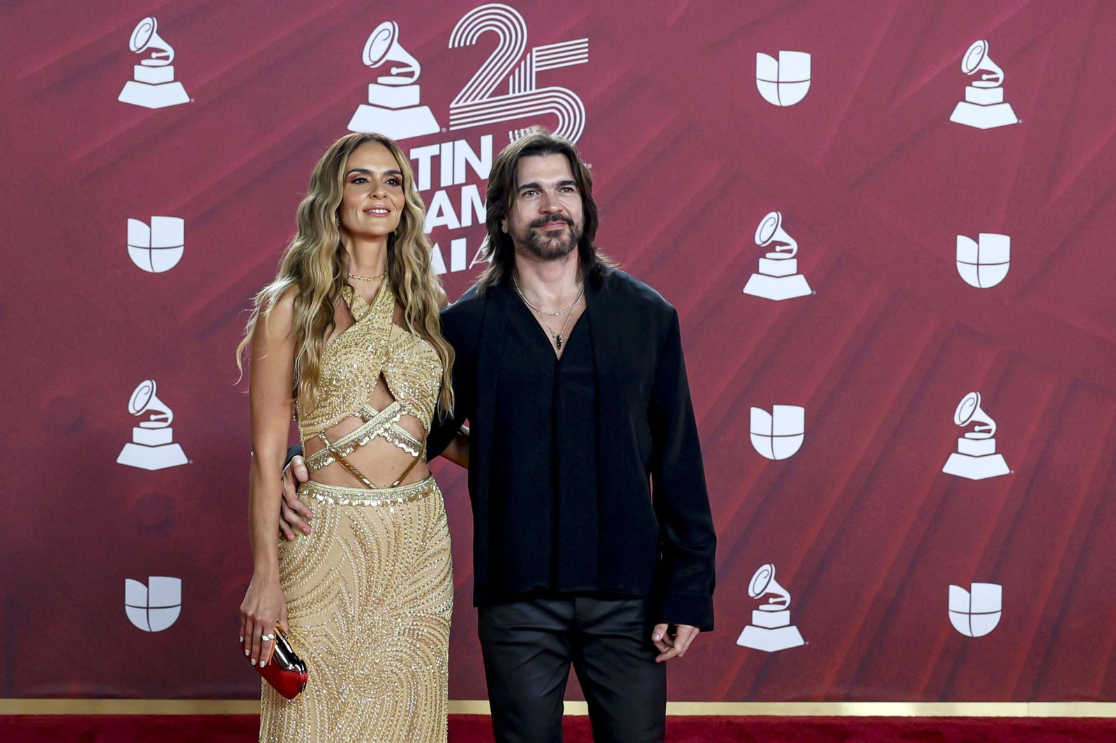 Todos los famosos, tendencias y curiosidades en la alfombra roja de la 25 edición de los Grammy Latinos