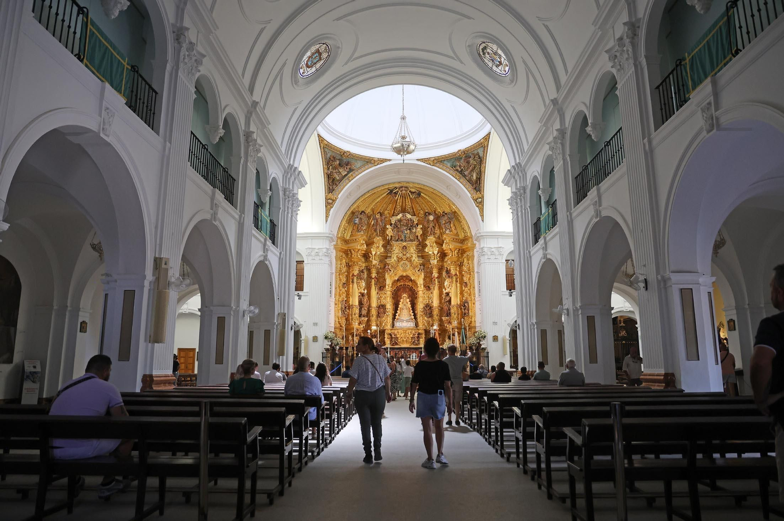 Imágenes del ambiente en el Rocío Chico en la mañana del sábado