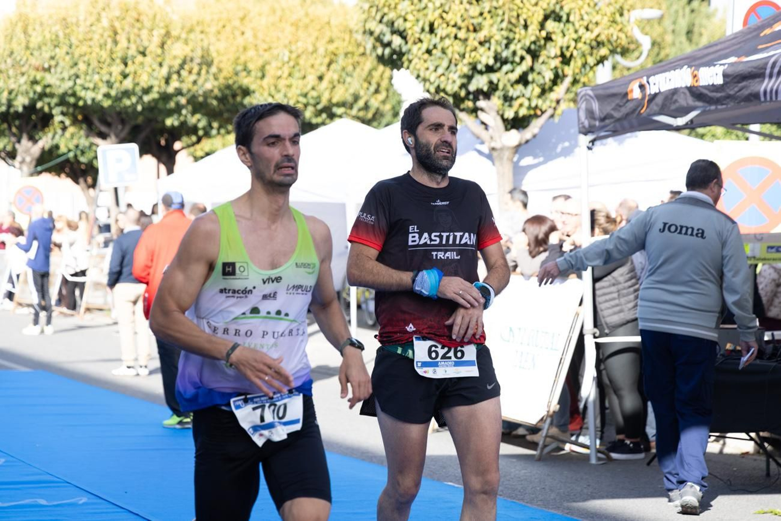 En imágenes: multitudinaria e histórica XXIX Media Maratón 'Ciudad de Jaén' y 10k en memoria de Paco Manzaneda (2)