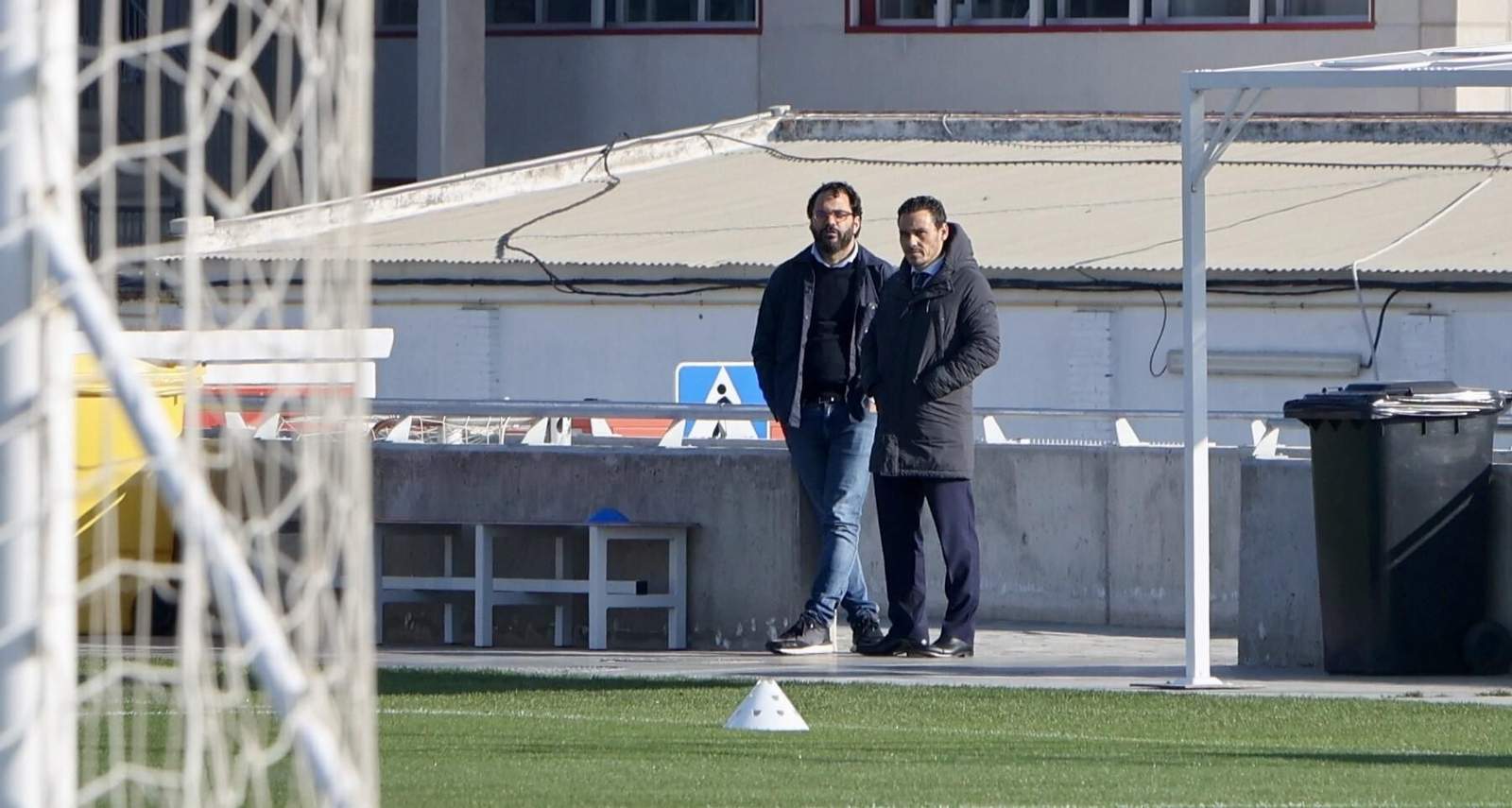 Víctor Orta y José María del Nido Carrasco en el entrenamiento del Sevilla.