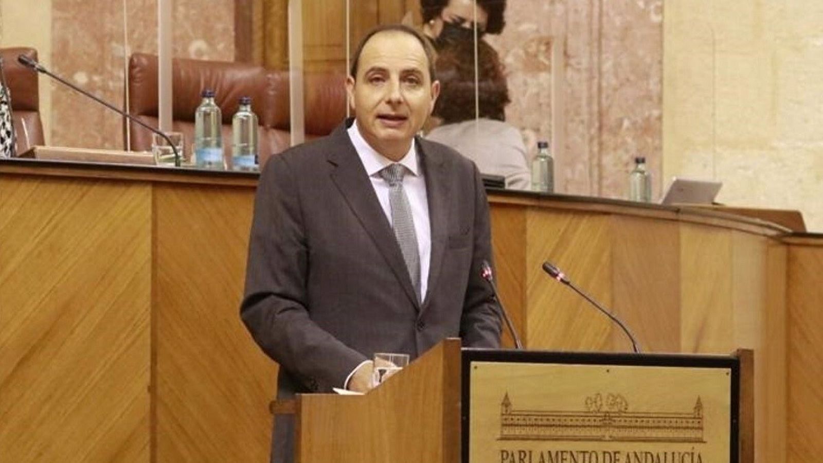 Vox acusa a la Junta de "improvisación" ante medidas "muy severas" en Granada