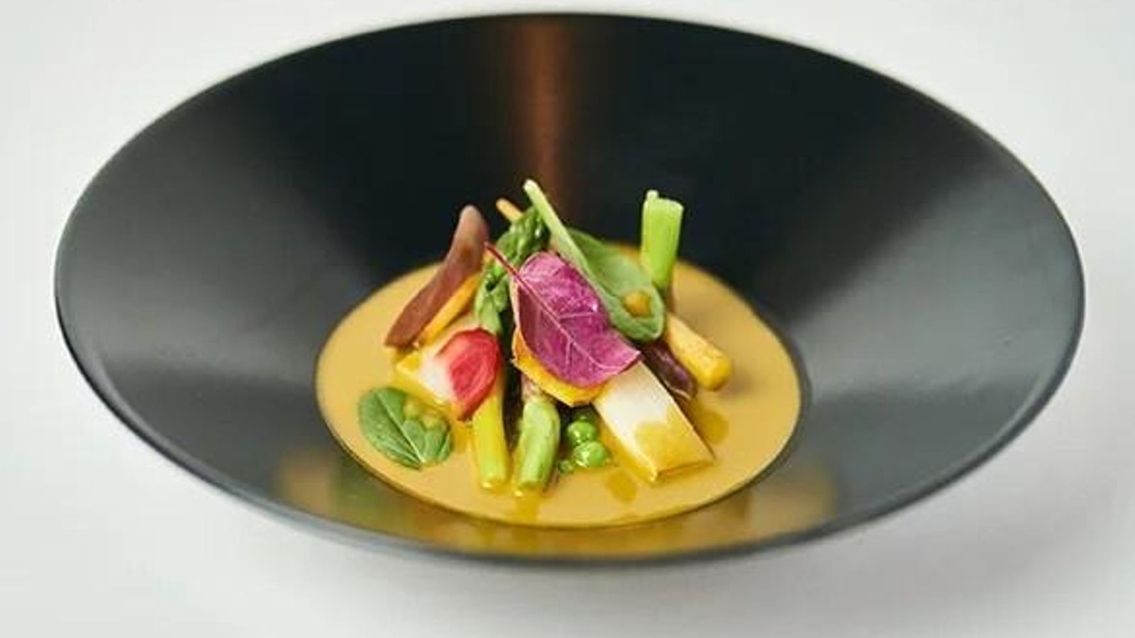 Paco Villar despliega su creatividad y amor por el terruño en Terra Olea