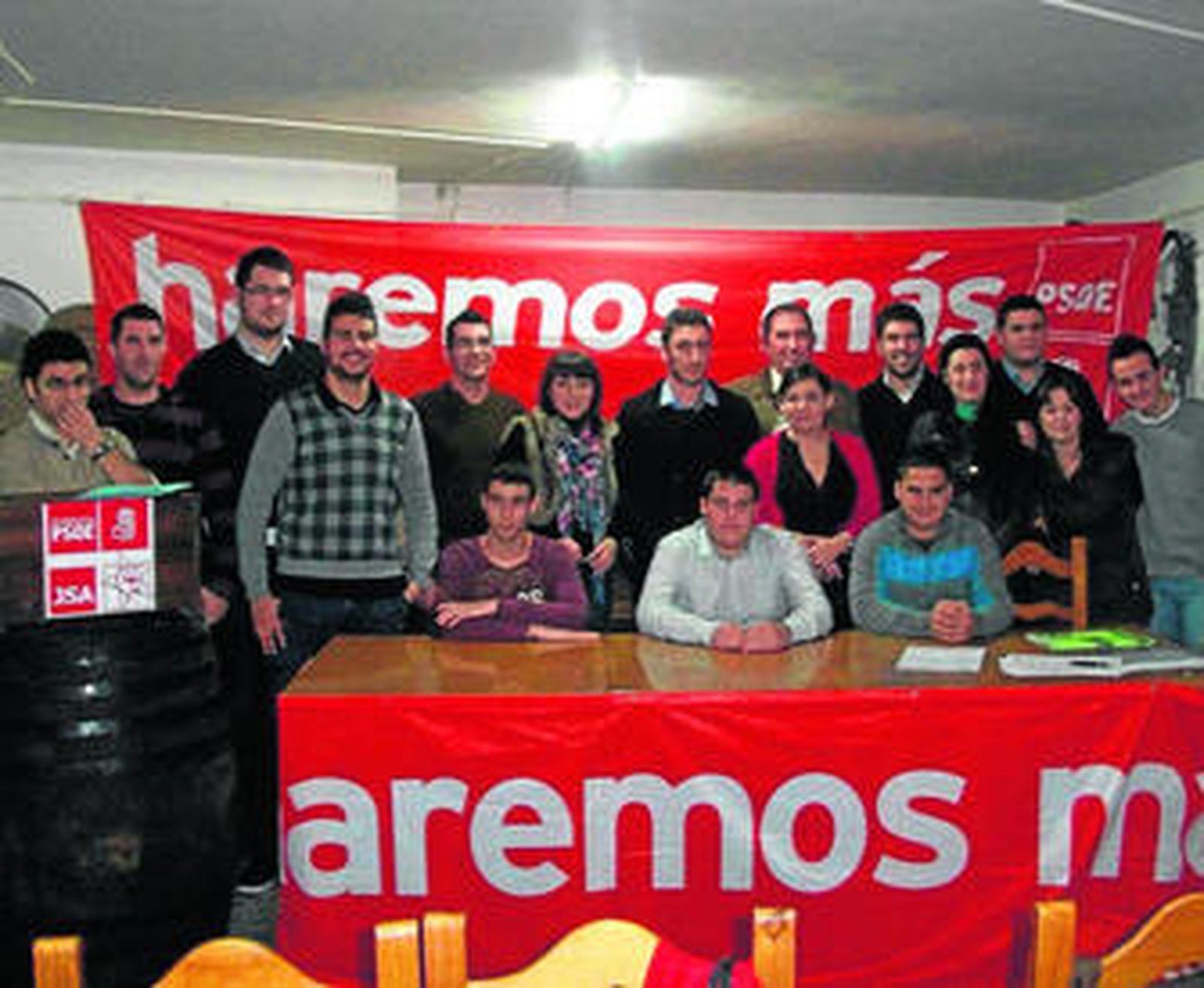 La secretaria provincial de Juventudes Socialistas y la directora del IAJ en uno de los actos del PSOE.