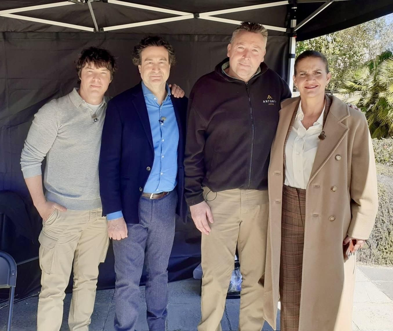 El hostelero jerezano Antonio García con el jurado de Masterchef, en una imagen publicada en las redes sociales.