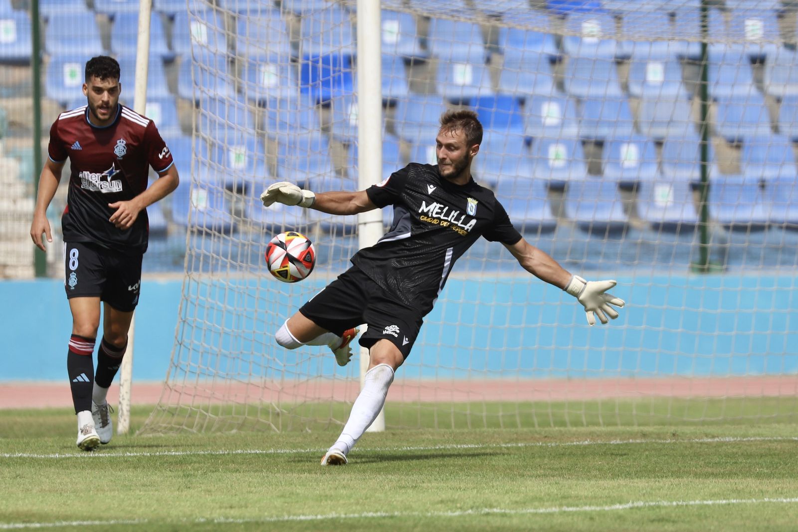 Imágenes del partido entre la UD Melilla y el Recreativo de Huelva