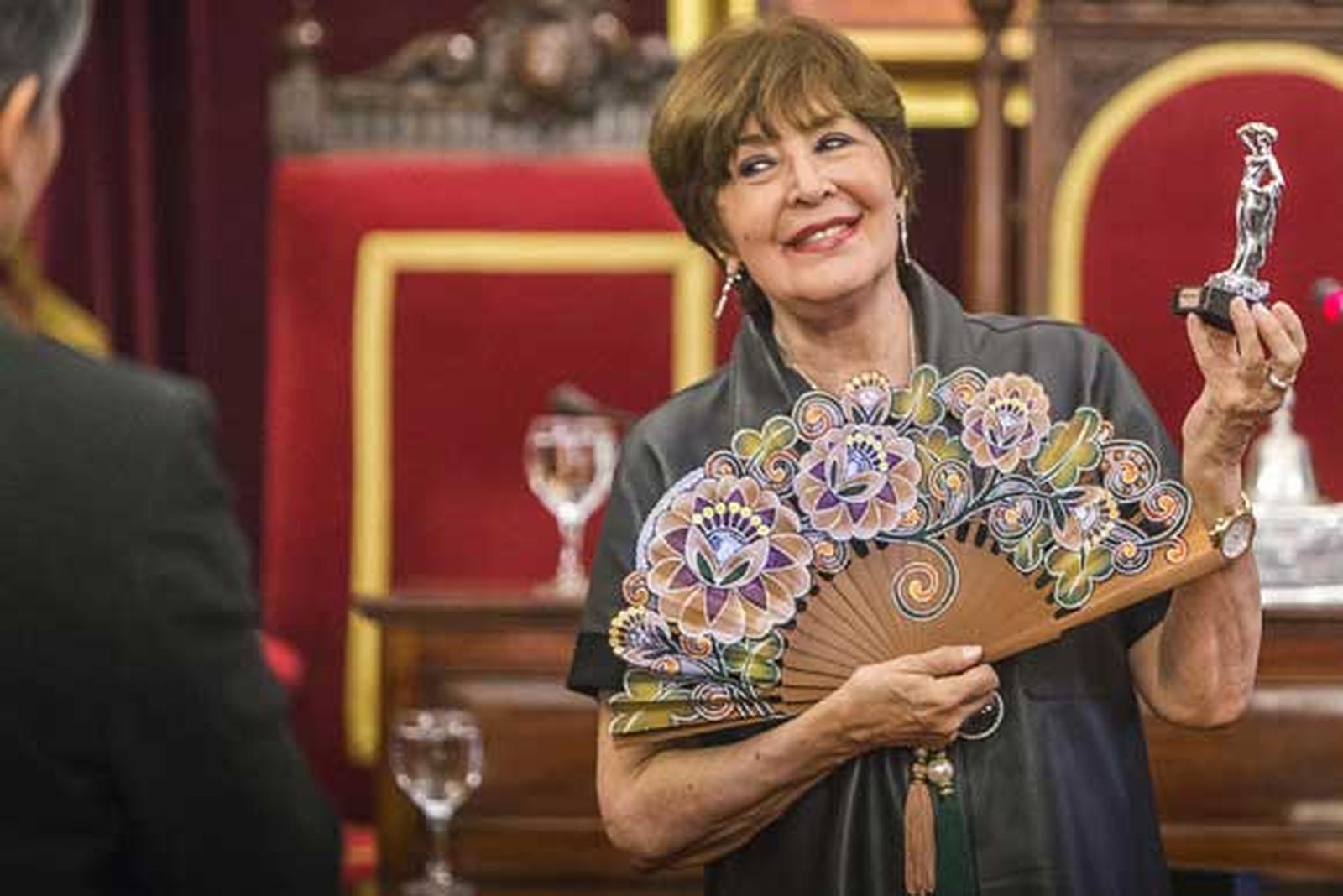 Concha Velasco recibe el homenaje del FIT "con alegrías y penas"