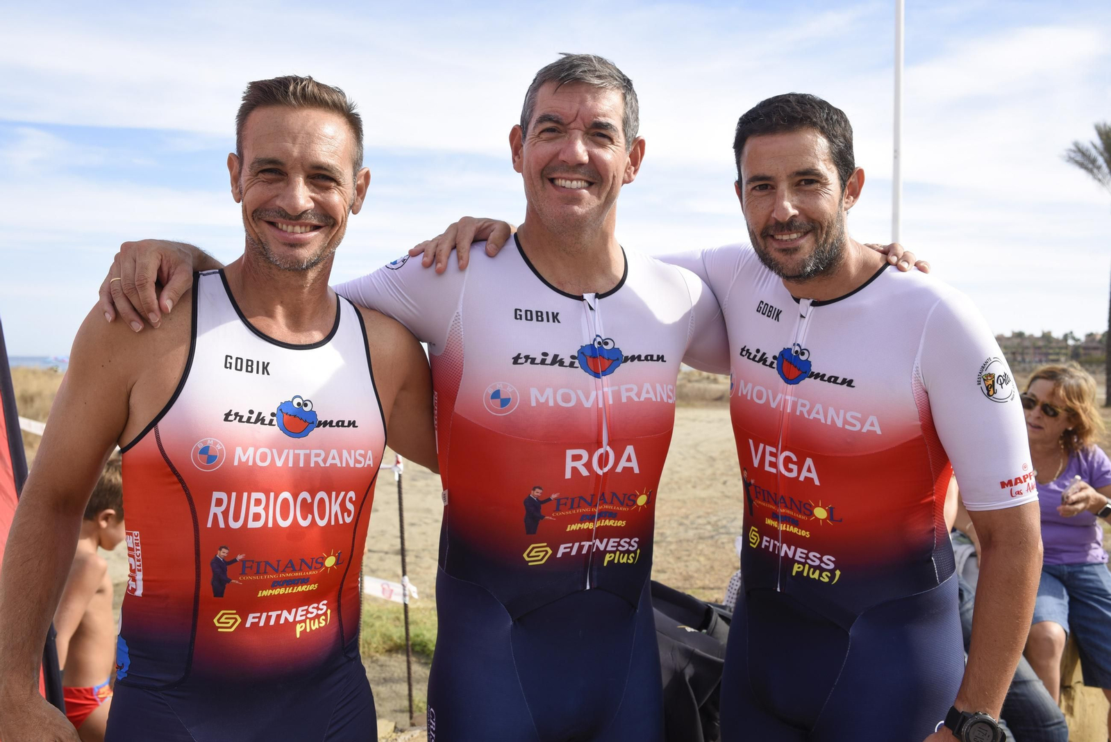 Búscate en las fotos del XI Triatlón de San Roque