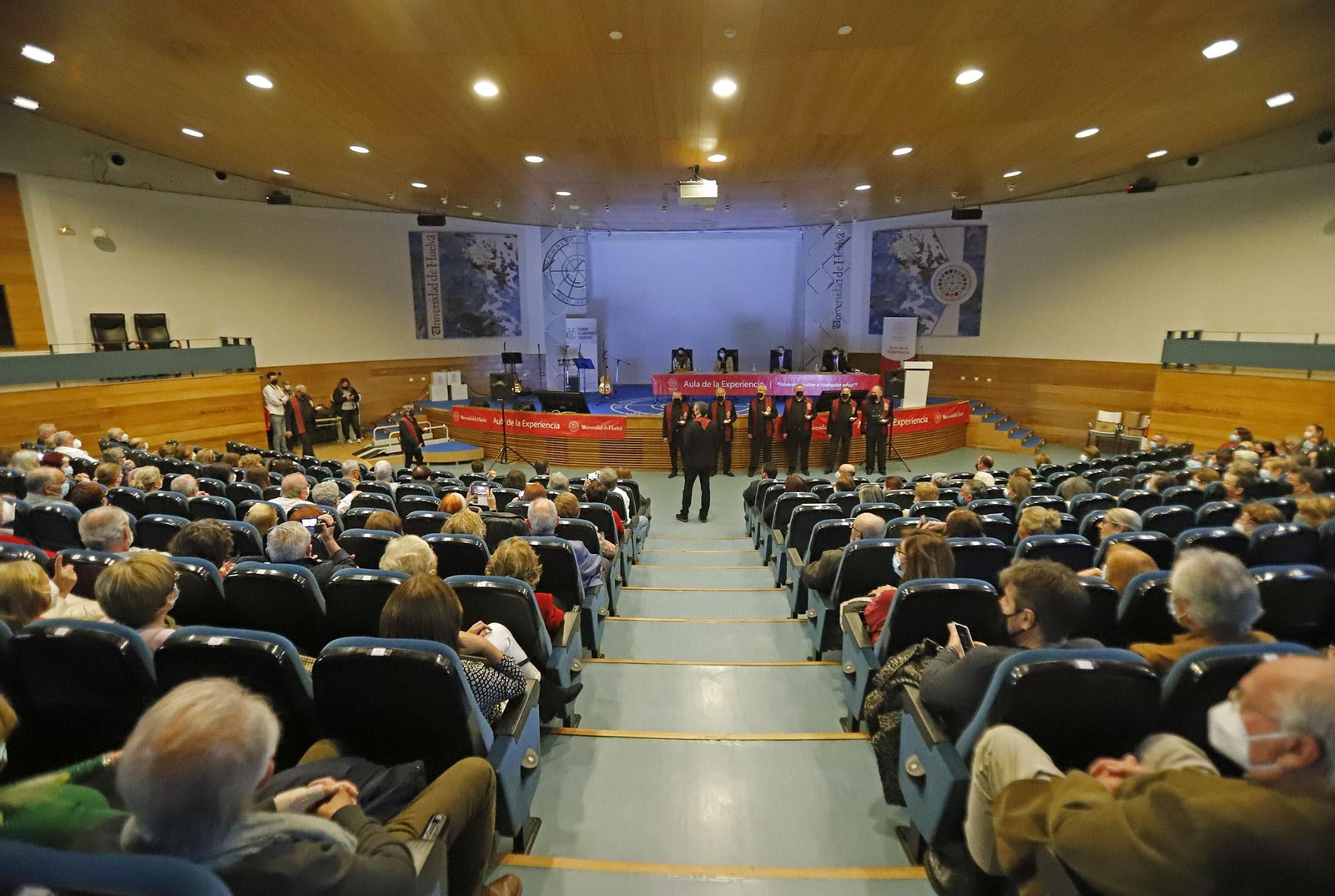 Imágenes de la inauguración del Aula de la Experiencia de la Universidad de Huelva