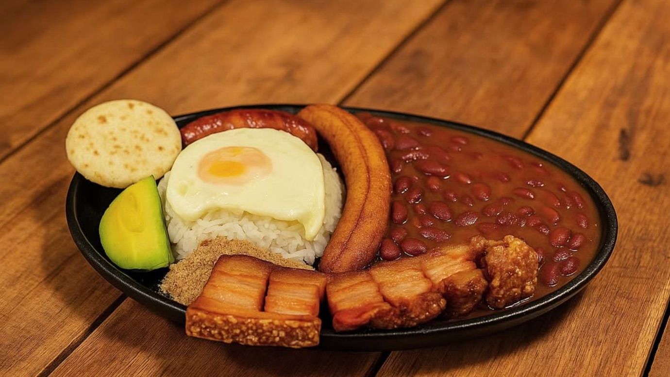 El restaurante de Sevilla que recrea un auténtico rancho colombiano con raciones enormes y bebidas típicas