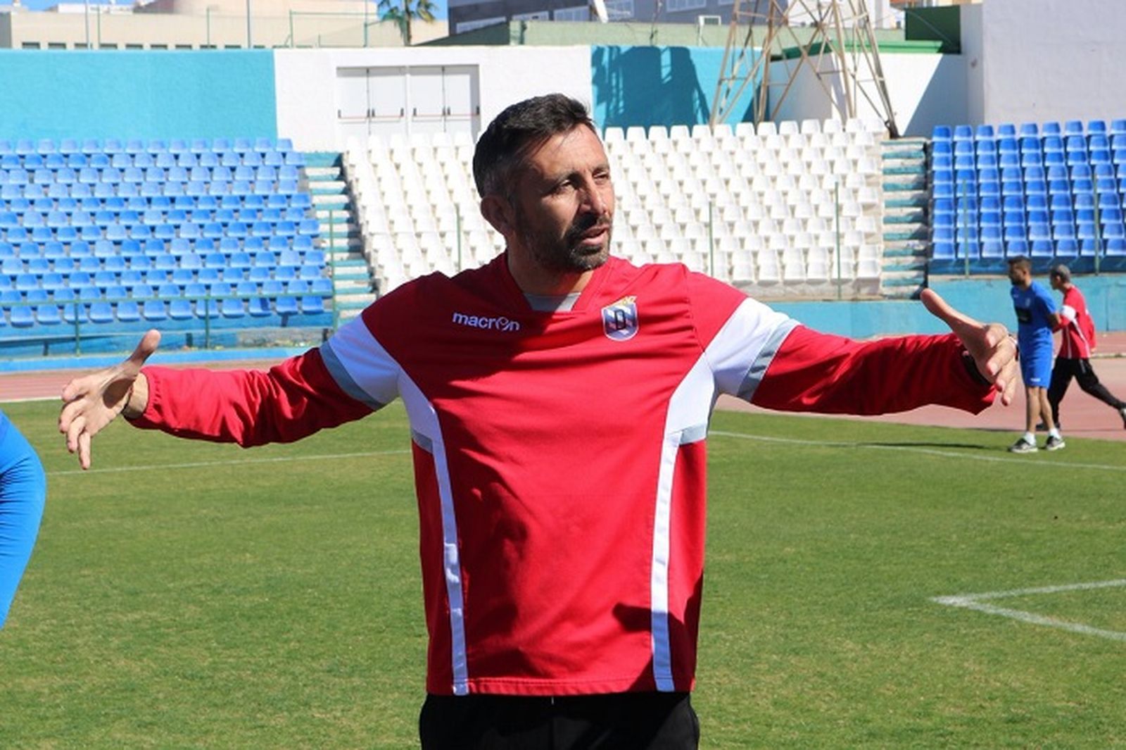 Manolo Herrero, en una de sus etapas como míster de la escuadra melillense.