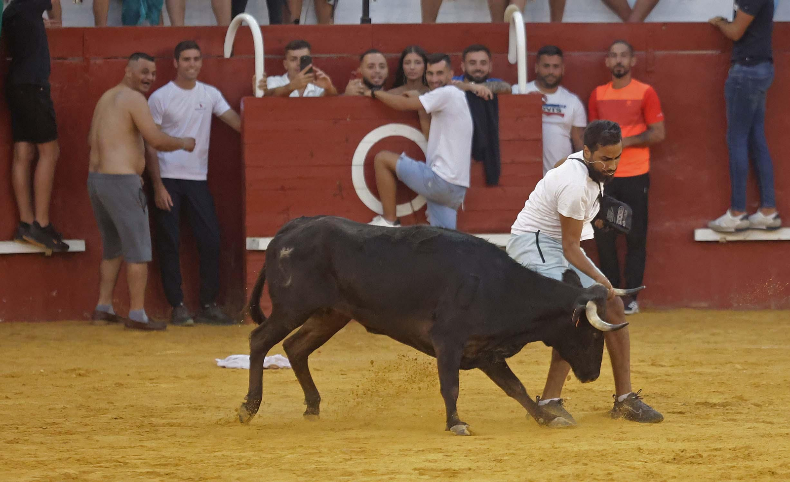 Las mejores fotos del Toro del Aguardiente en San Roque