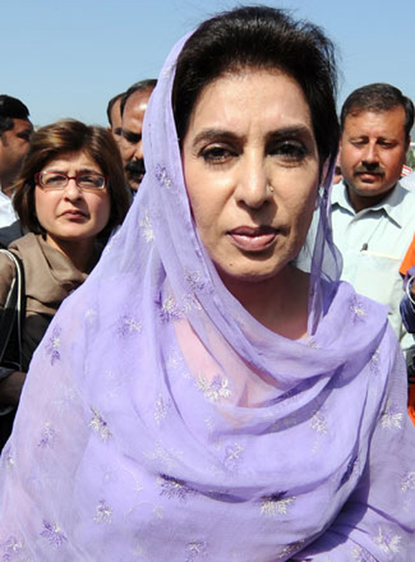 Pakistán coloca por primera vez a una mujer al frente de su parlamento