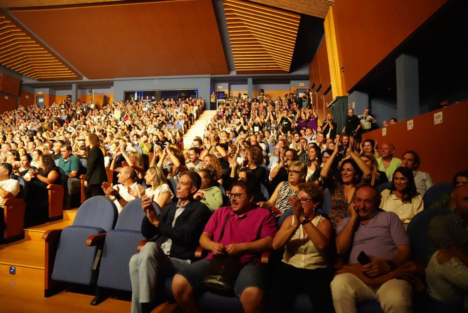El concierto de Manolo García en el teatro El Silo de Pozoblanco, en fotografías