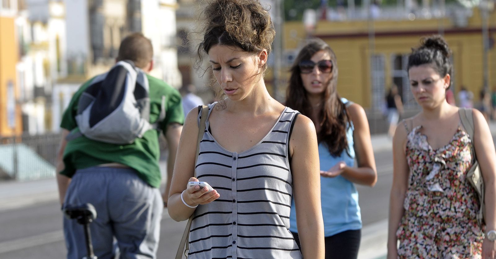 Parejas toxicas: ¿sabes si tienes un software espía en tu teléfono?