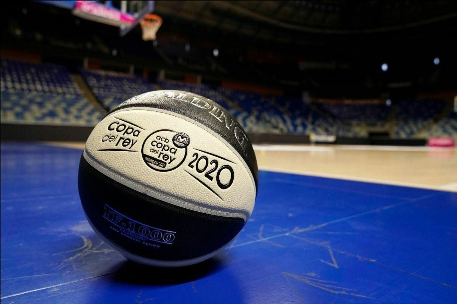 El balón de la Copa del Rey 2020, en el Carpena.