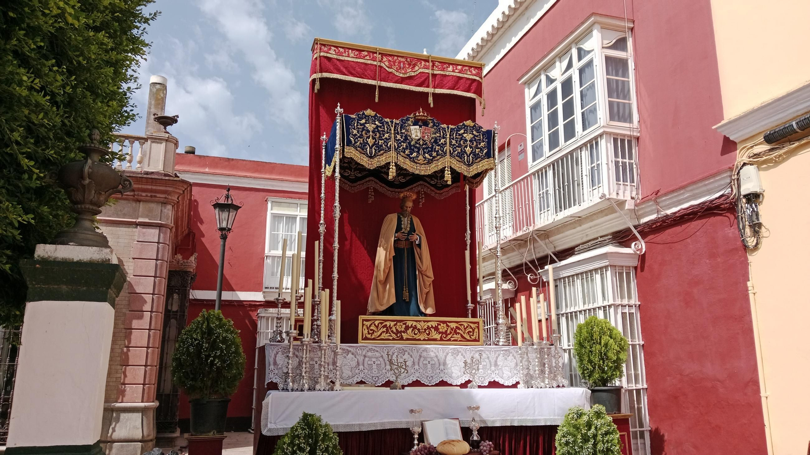 Altares y alfombras del Corpus en San Fernando: Medinaceli, primer premio