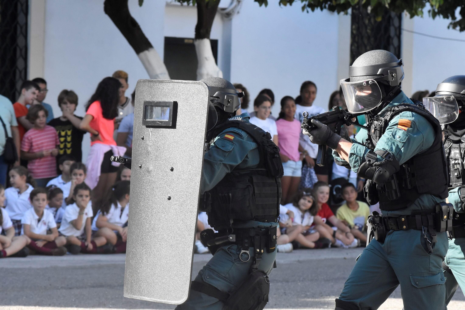 En imágenes, el día de puertas abiertas en la Comandancia de la Guardia Civil en Córdoba