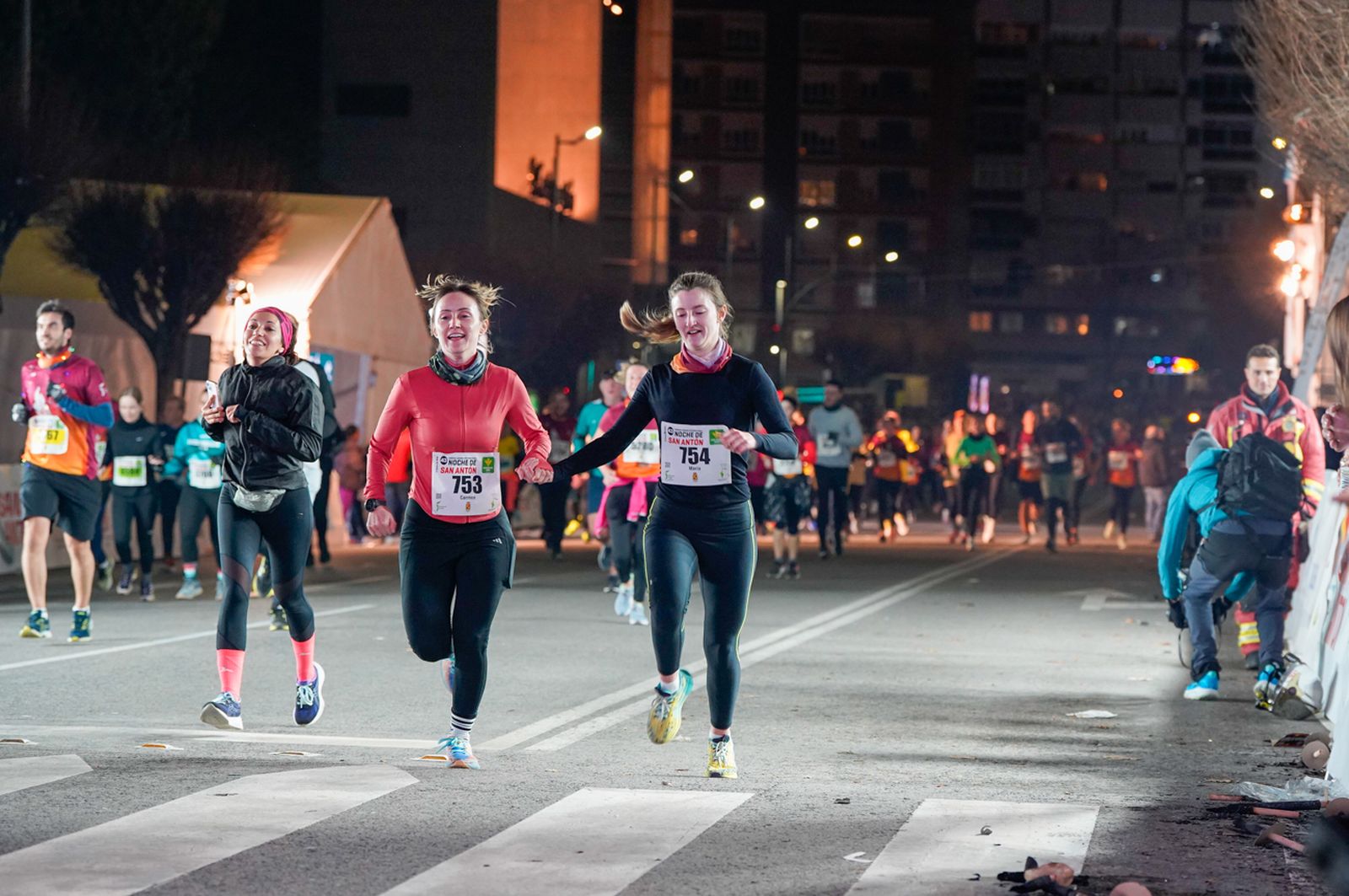 En imágenes: búscate en tu llegada a meta de la Carrera de San Antón 2026 (1)