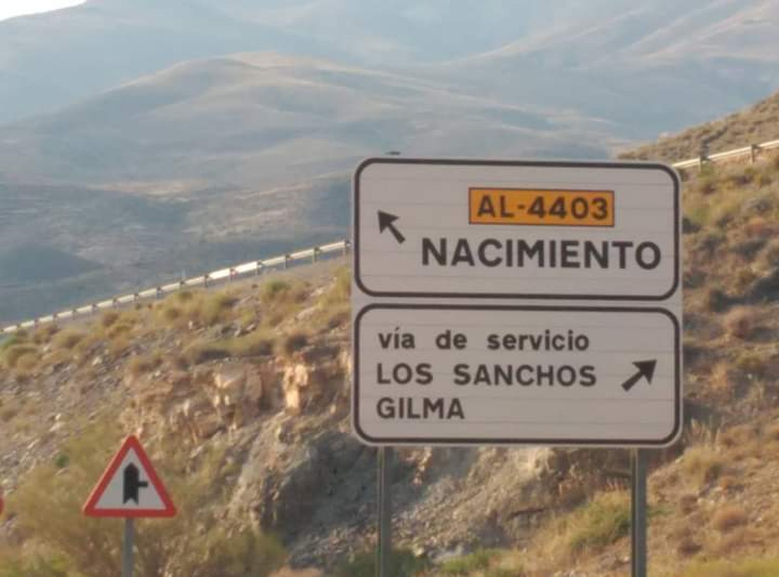 Tres jovenes de Nacimiento mueren en una salida de vía en el Puente Navarro