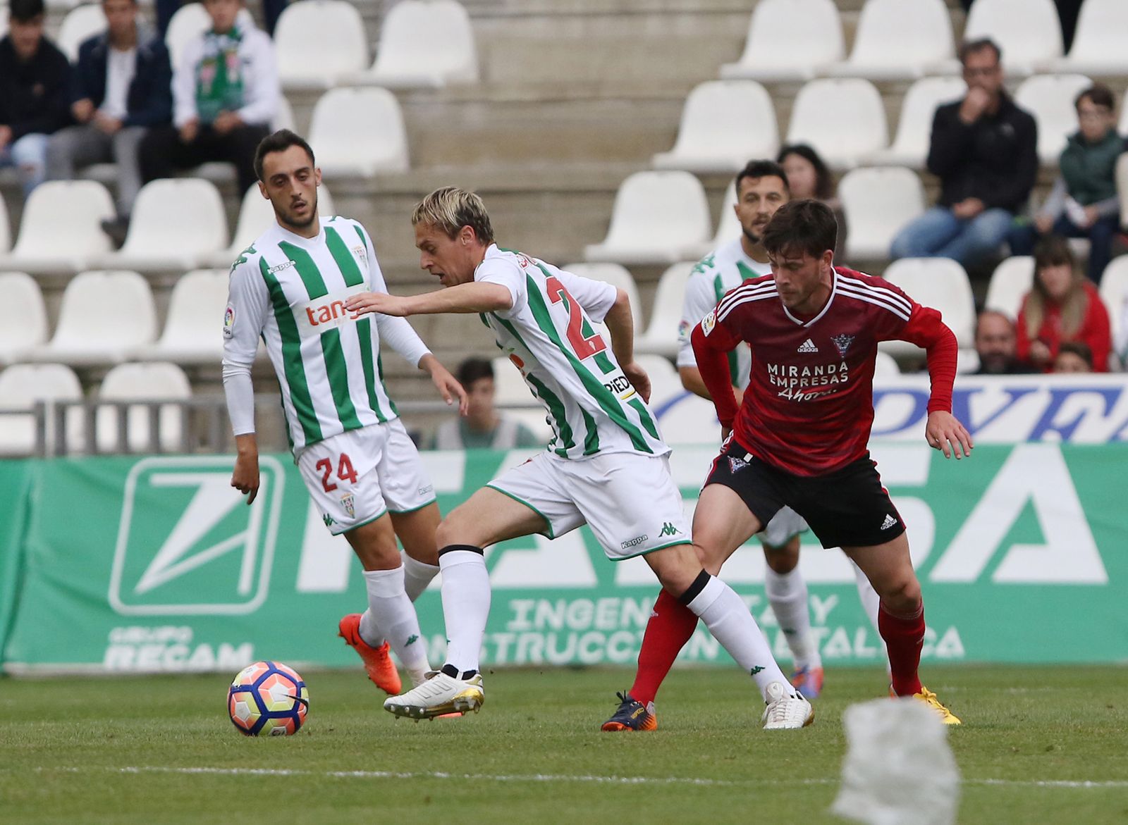El Córdoba-Mirandés, en imágenes