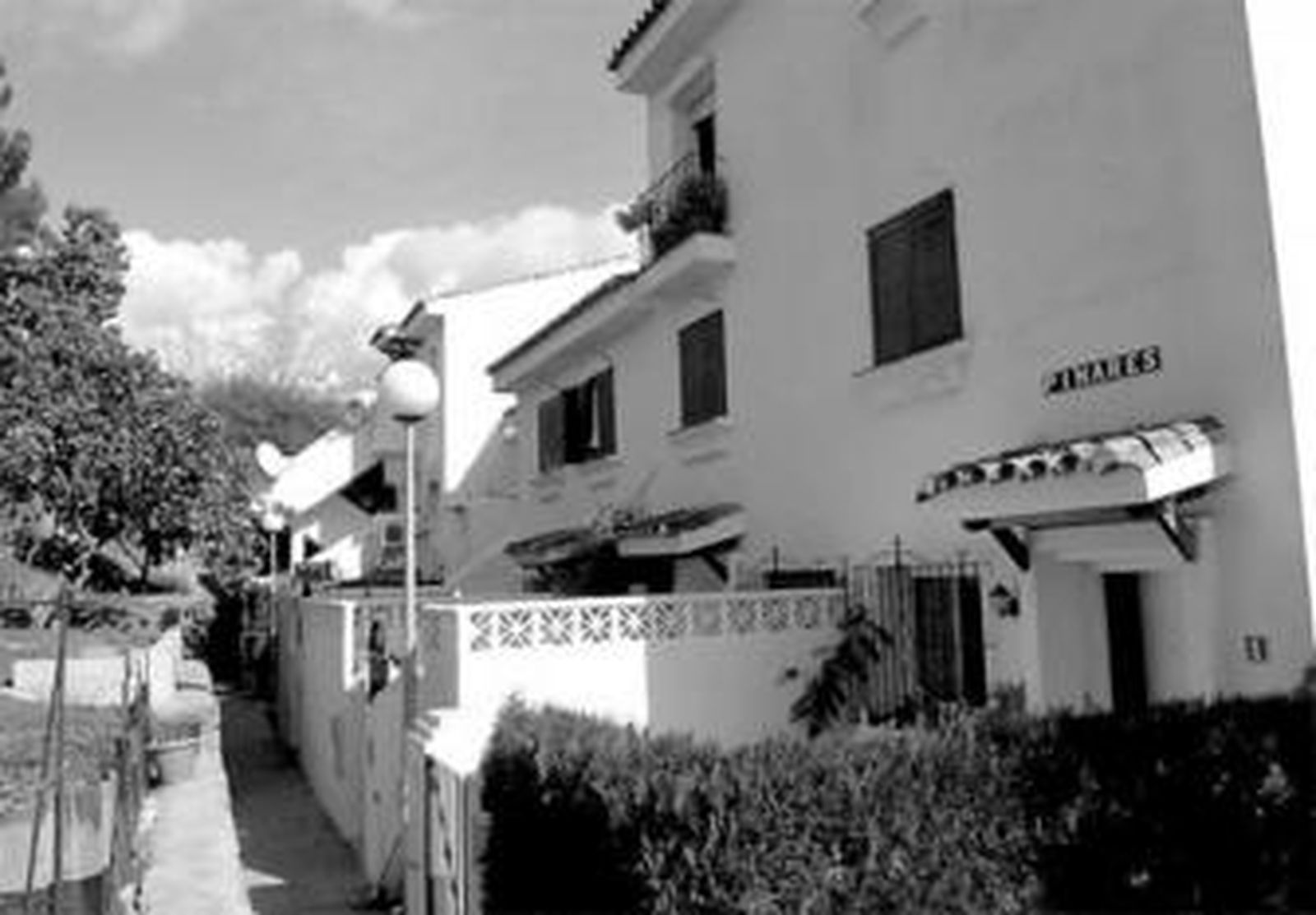 Vivienda de la urbanización de Elviria en la que la madrugada del domingo se produjo la agresión.