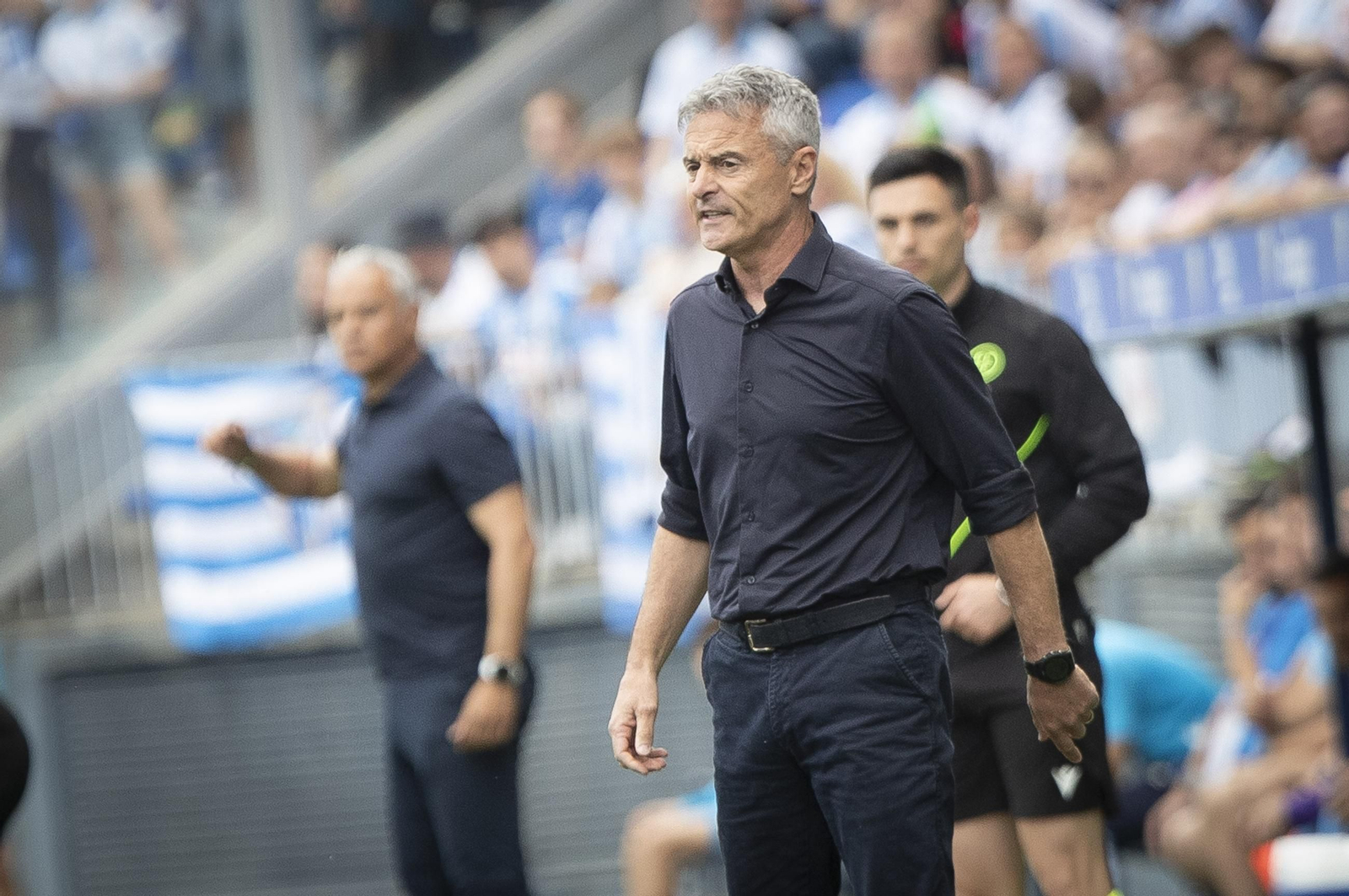Fran Escribá en la banda de La Rosaleda.