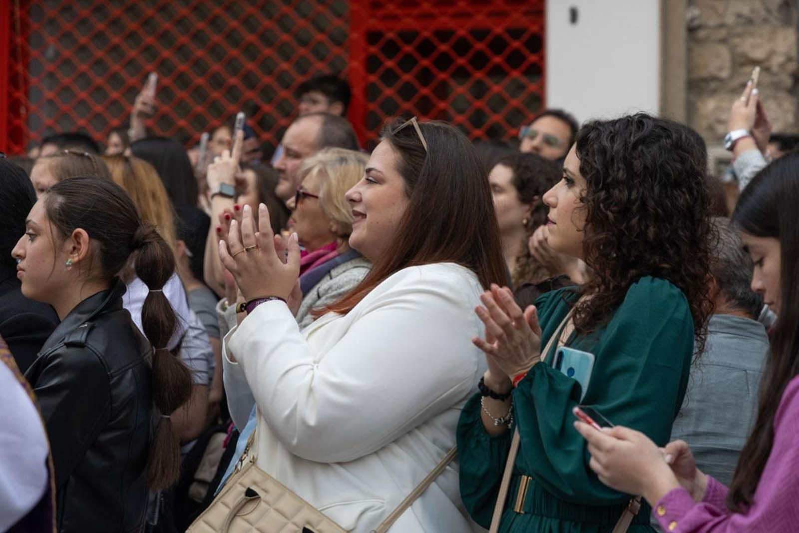 Los jiennenses arropan a las tres cofradías de la tarde en un Domingo de Ramos más caluroso de lo esperado (I)
