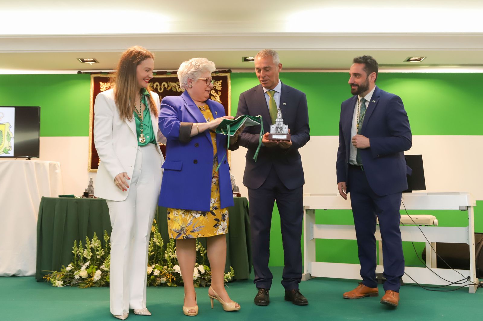 Las fotos de los galardonados del 28-F en Los Barrios.