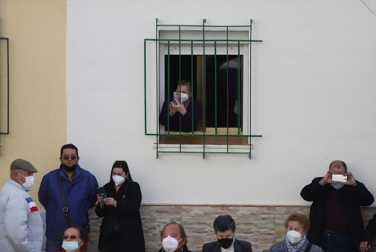 Imágenes del ambiente en la procesión de San Sebastián en Huelva