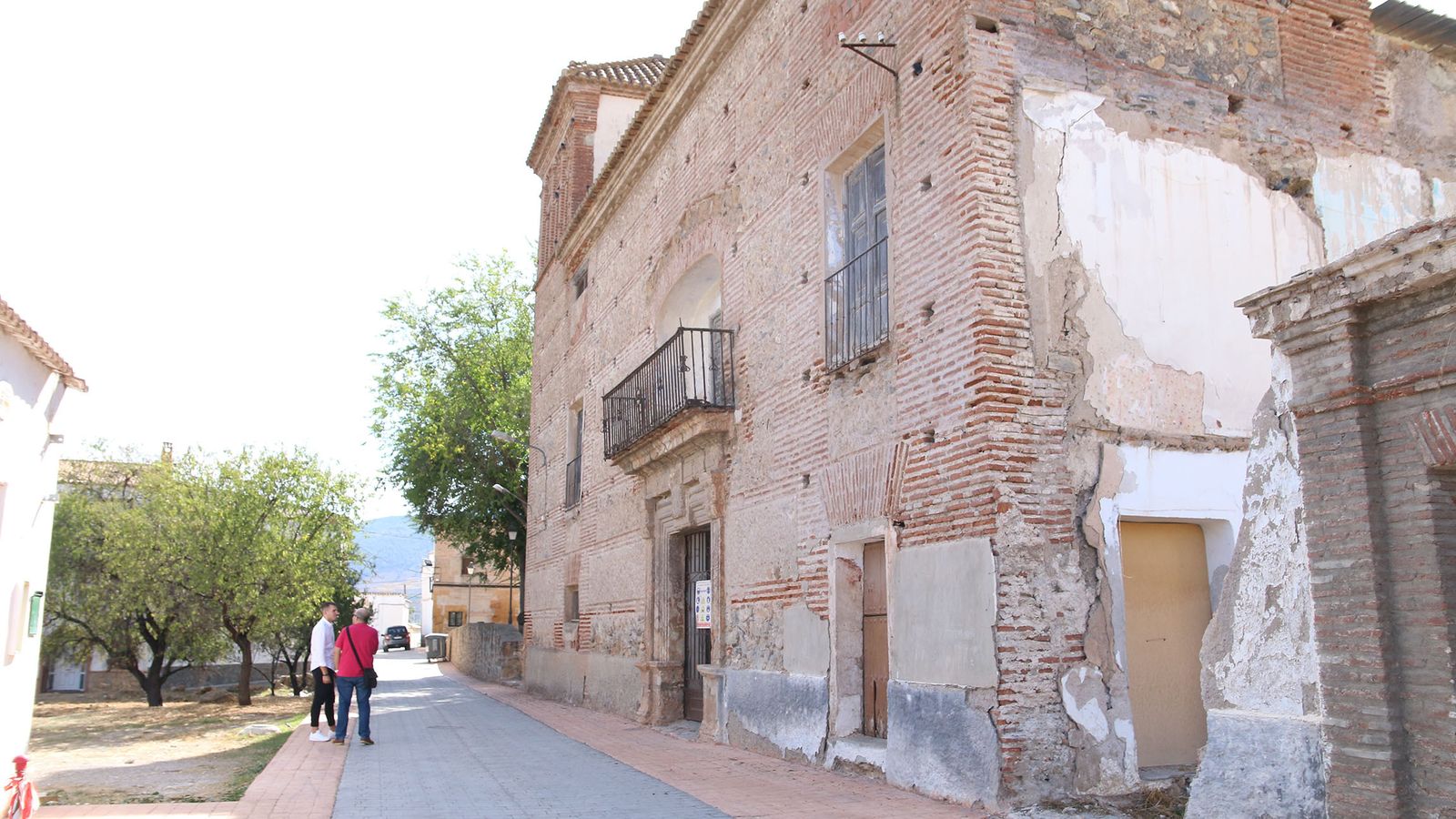 Fachada del palacio del Rey Chico.