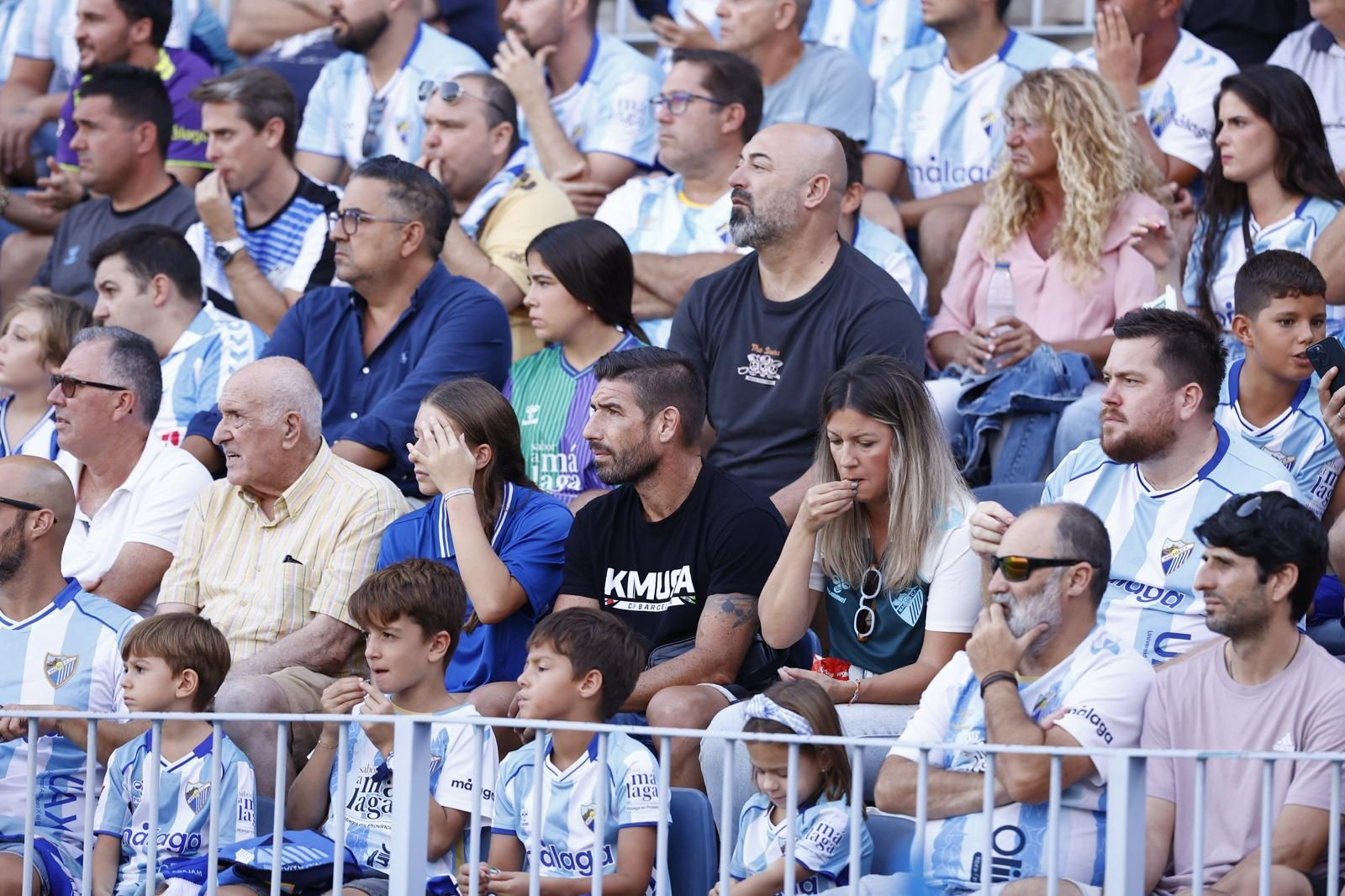 Búscate en las gradas de La Rosaleda durante el Málaga-Cádiz