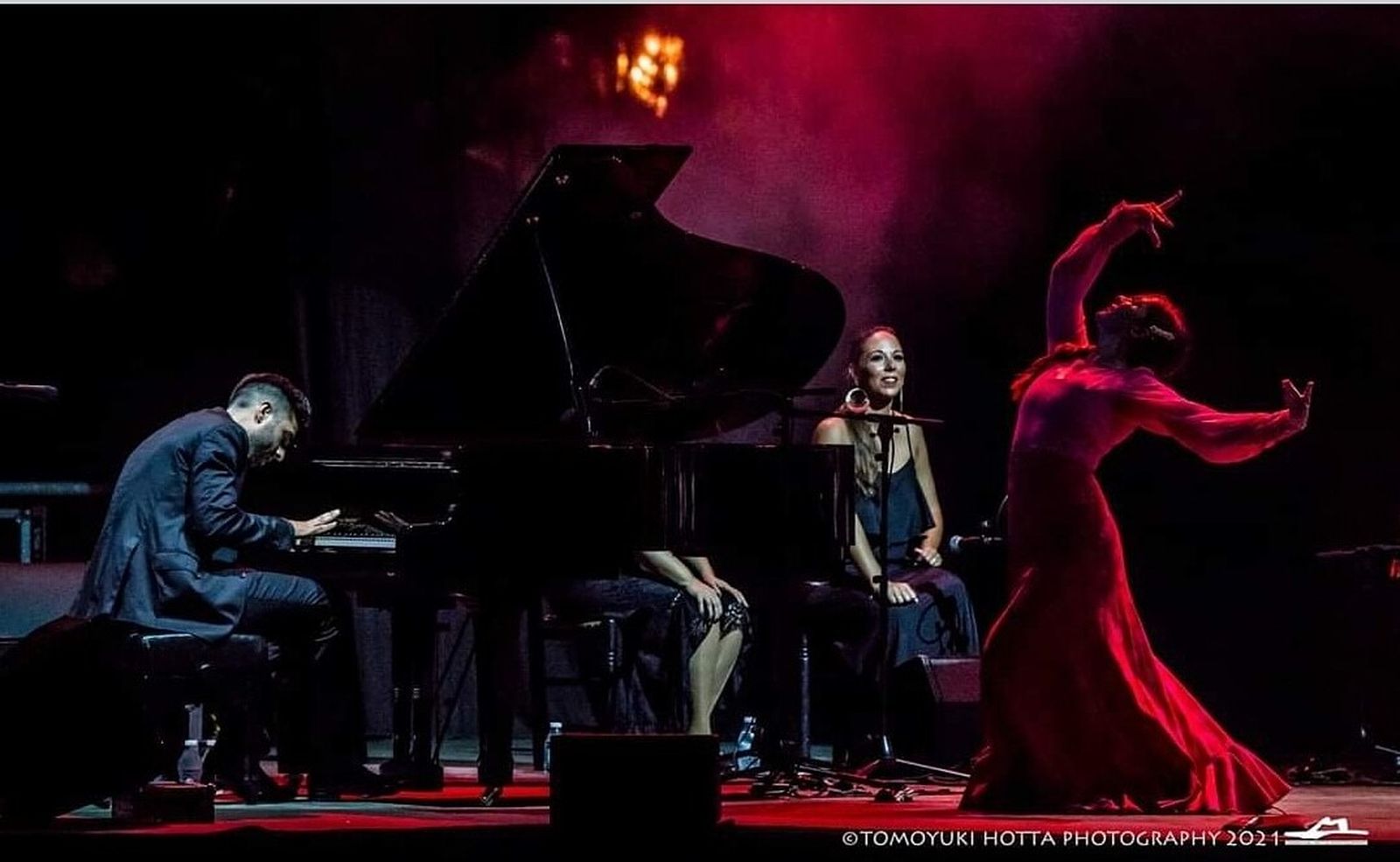 Diego Valdivia, al piano, durante una actuación.