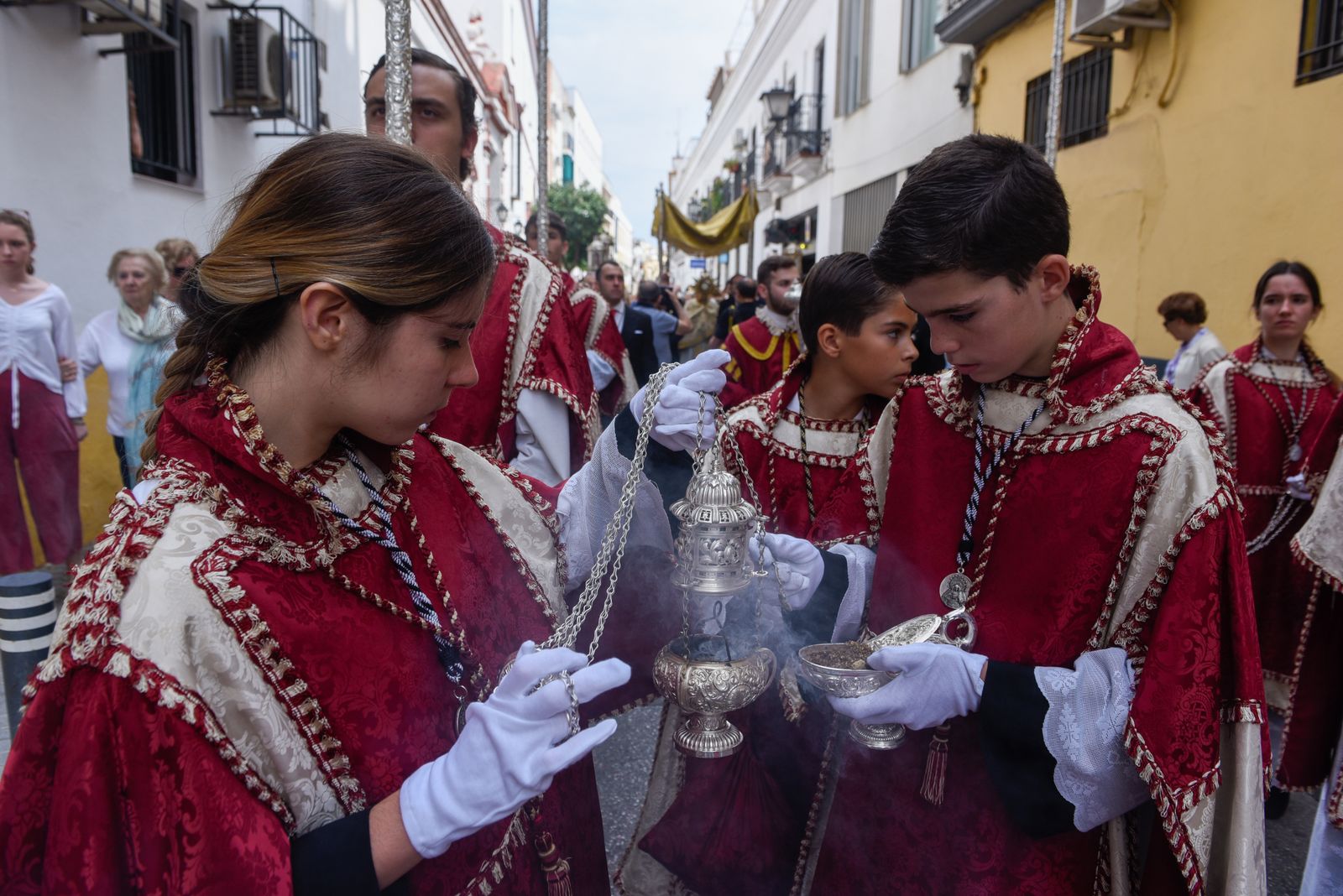 La procesión eucarística de la Parroquia de San Lorenzo, en imágenes