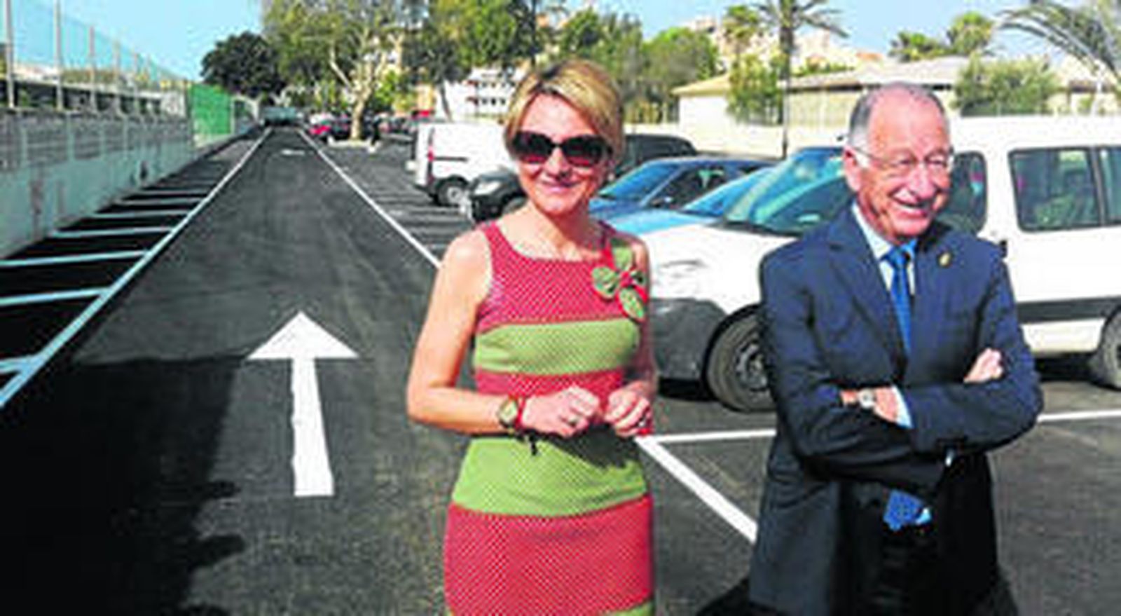 El regidor Gabriel Amat y la teniente alcalde Eloísa Cabrera han inaugurado el espacio público.
