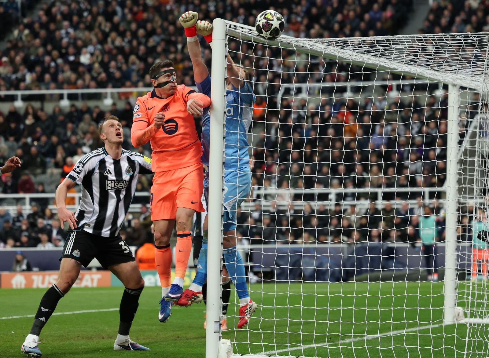 Las fotos del Newcastle-Barcelona