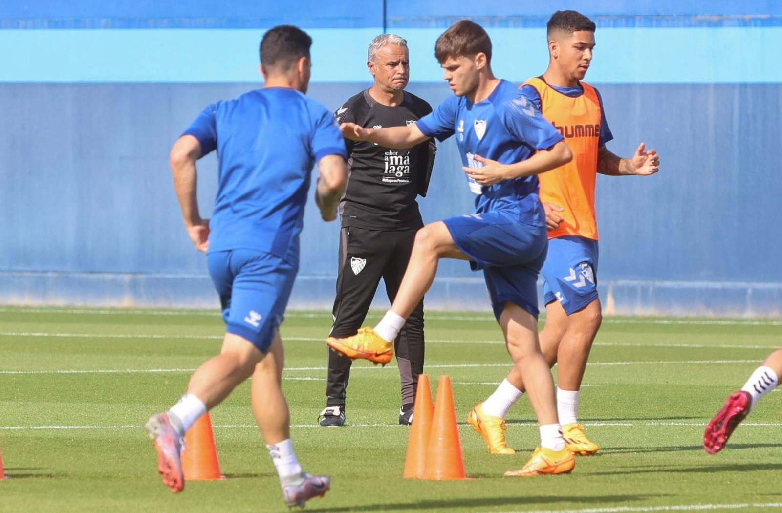 Caras serias en la vuelta al trabajo del Málaga CF