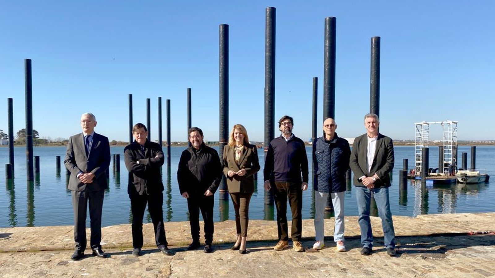 Visita de la presidenta del Puerto de Huelva y los responsables de la Marina del Odiel a las obras.
