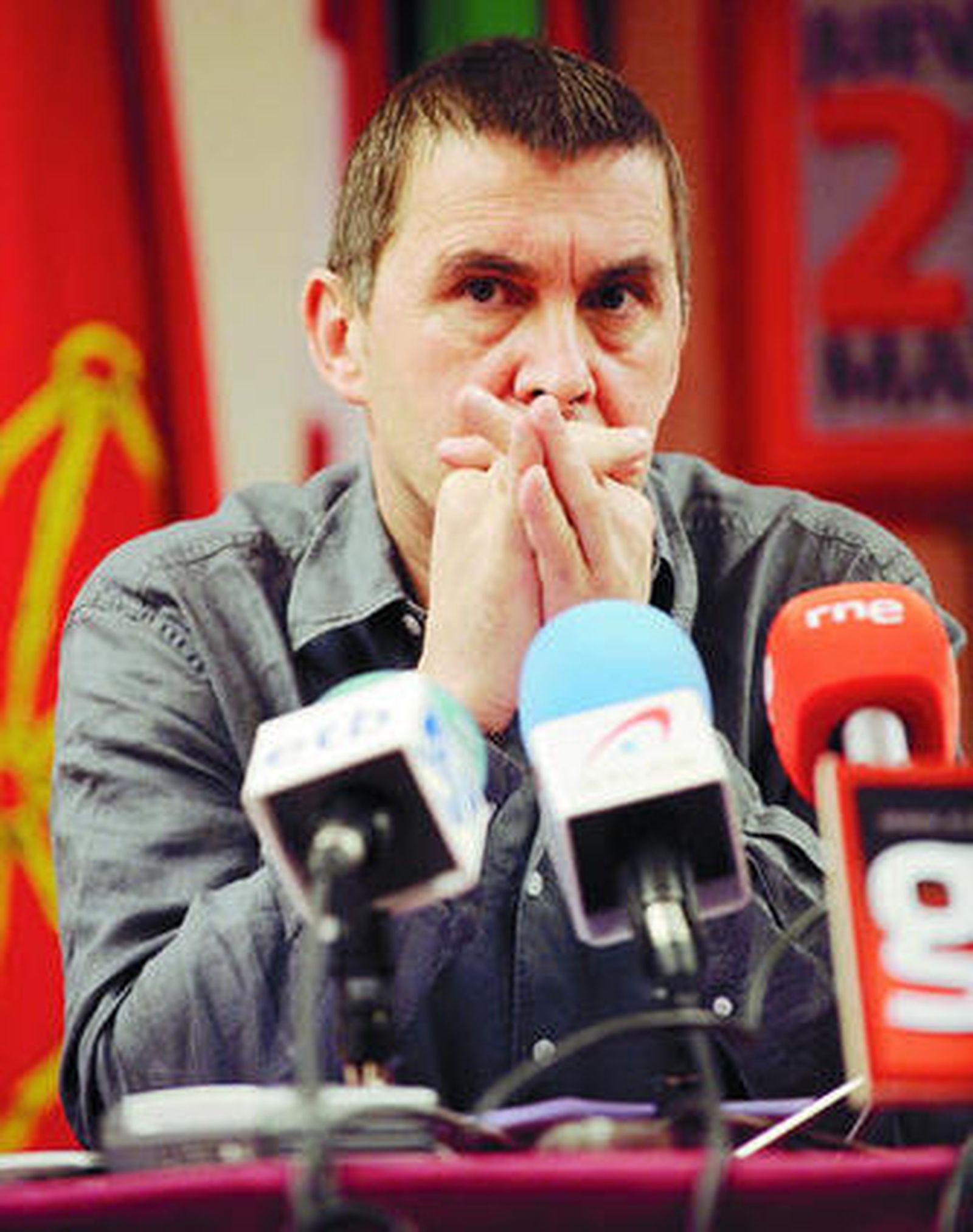Arnaldo Otegi, en rueda de prensa en San Sebastián.