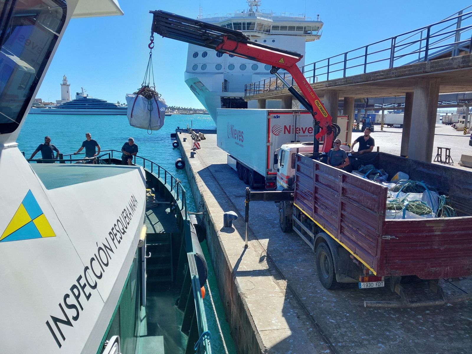 Una imagen de este viernes de las trampas requisadas.