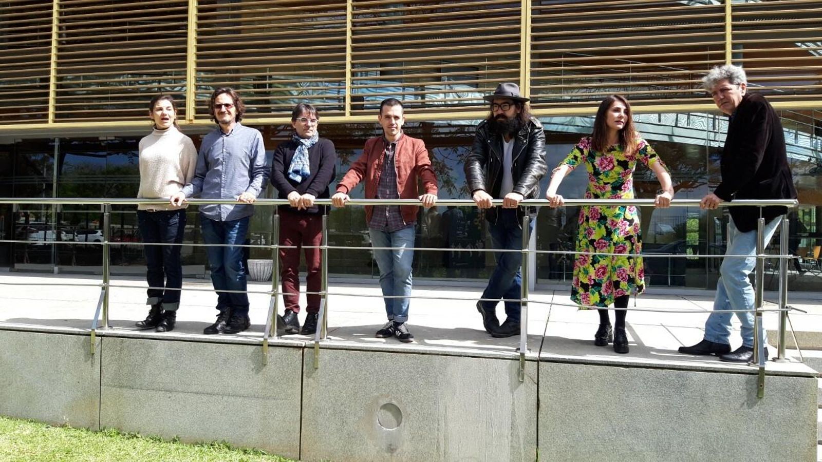 Parte del elenco que compone 'Para que me imagines en la sala B'.