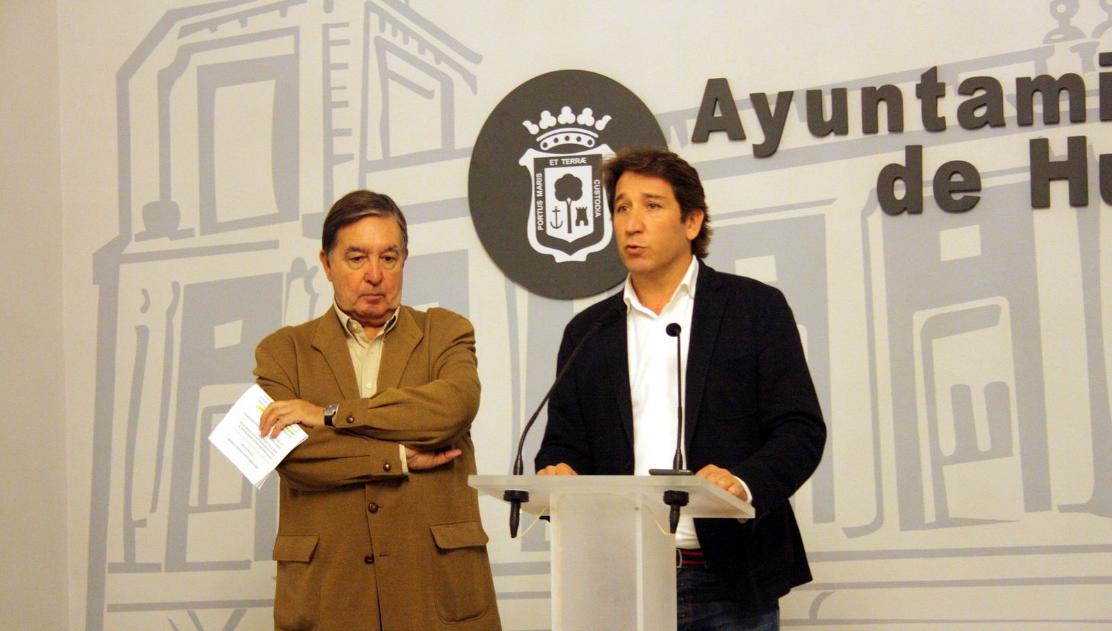 Enrique Figueroa y Ruperto Gallardo, en rueda de prensa.