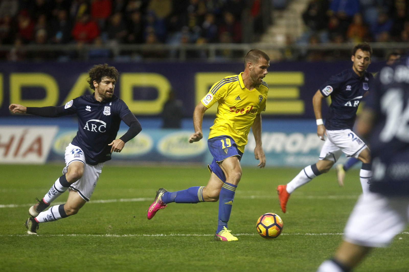Goleada del Cádiz en el Carranza