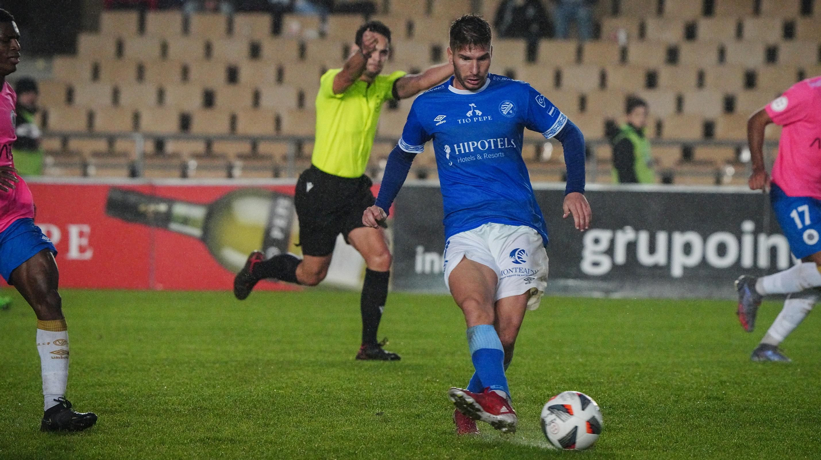 Victoria del Xerez DFC ante el Vélez Cf (2-0)