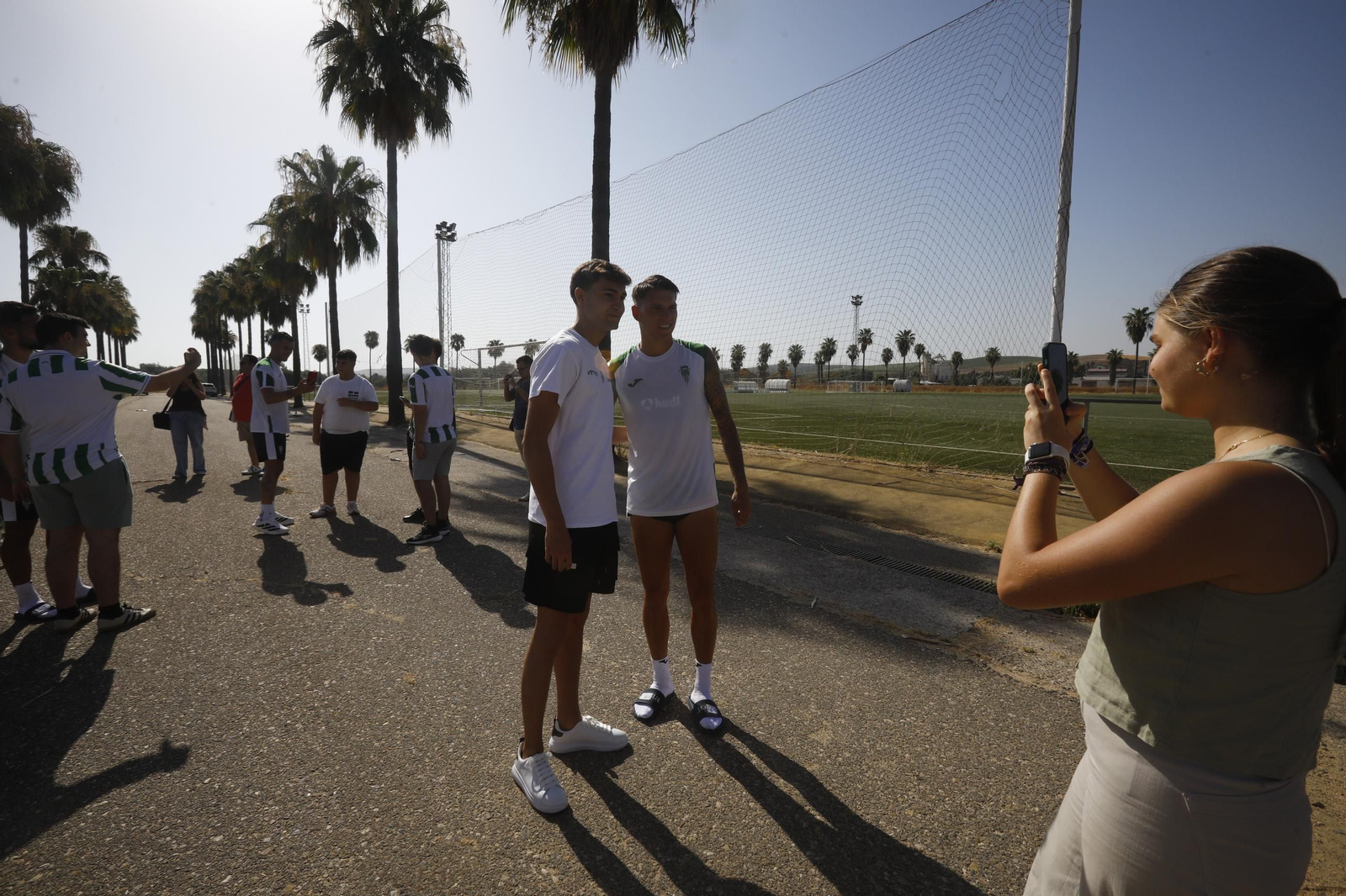 La ilusión puede con el calor en el primer entrenamiento del Córdoba CF