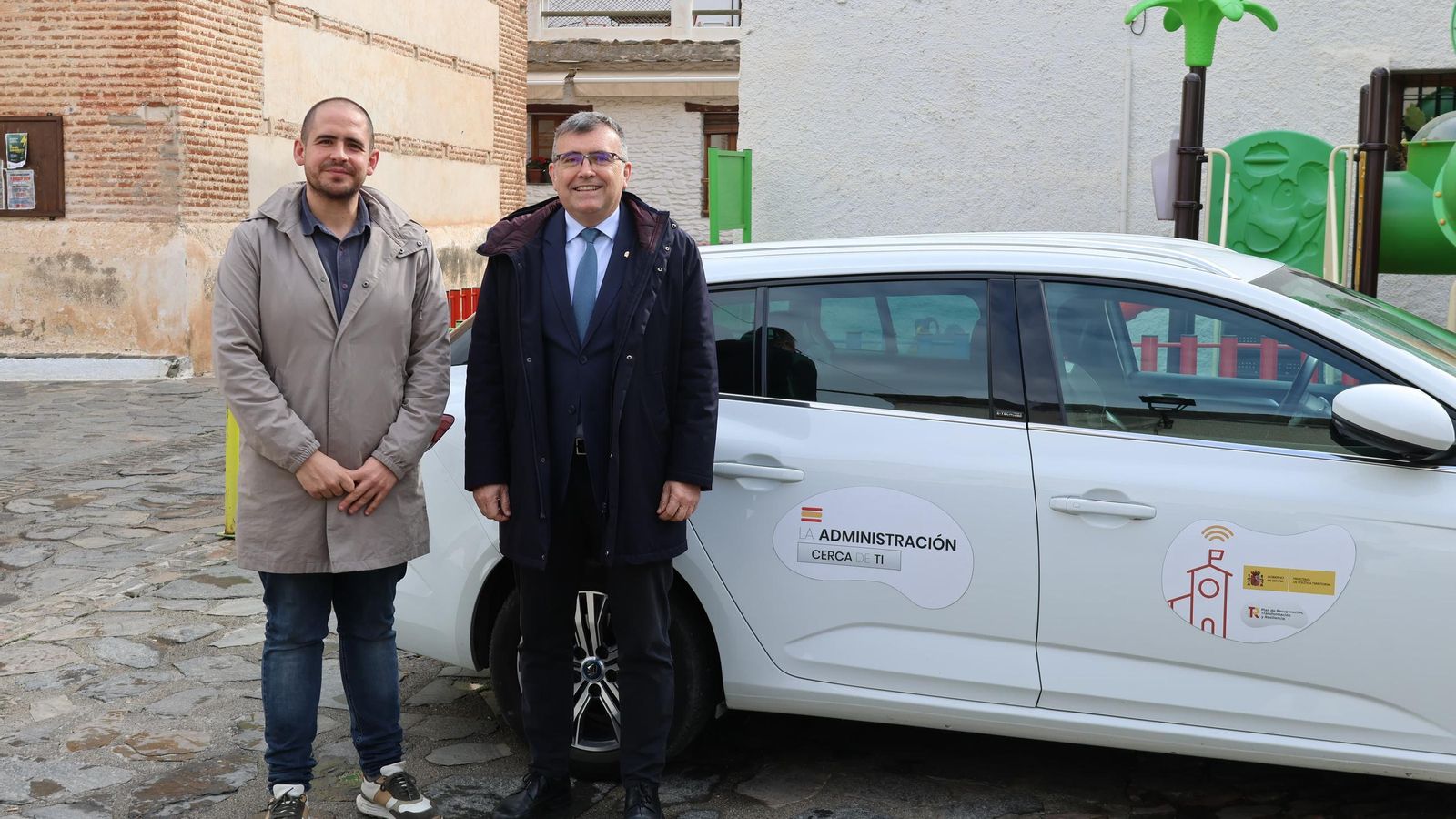 El subdelegado José Antonio Montilla presenta el programa en Pampaneira