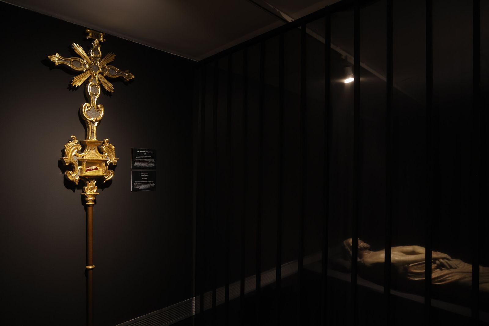 'Sanctus', la exposición del Santo Entierro de Sevilla, en imágenes