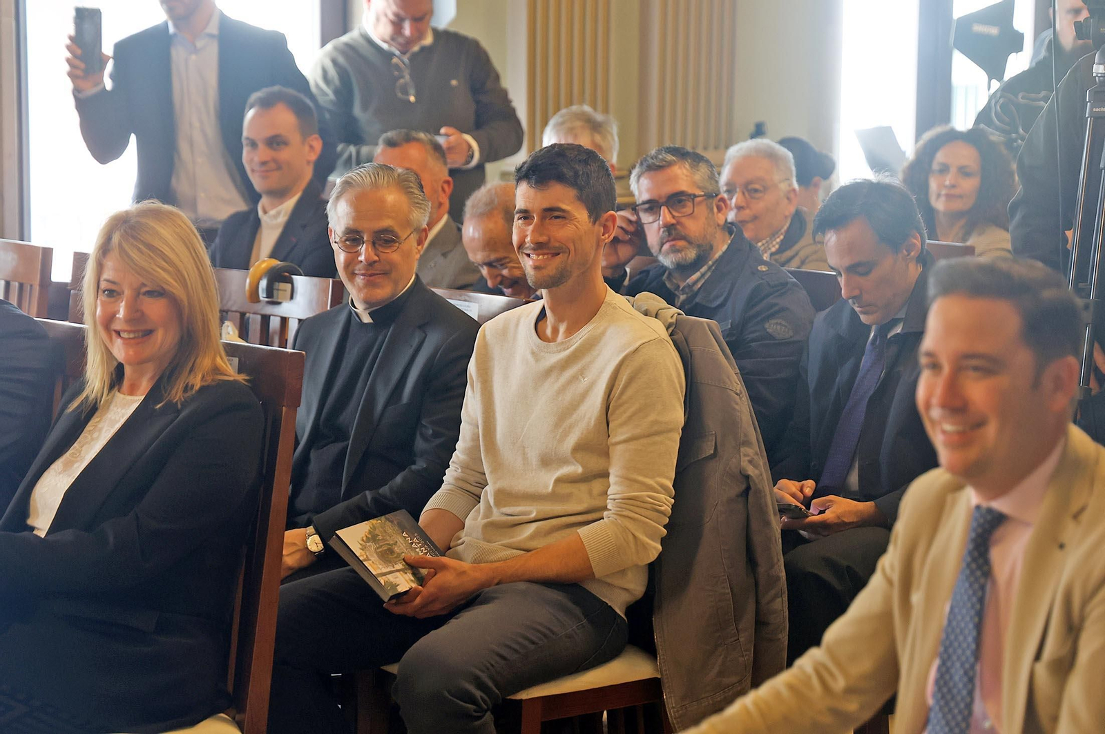 Imágenes del viernes 4 de abril en Huelva